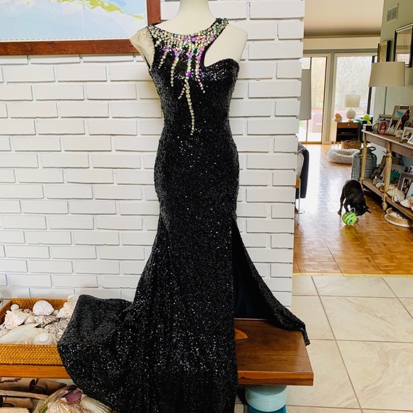 Dresses & Skirts - Black Backless Sequin Mermaid High Low Maxi Dress